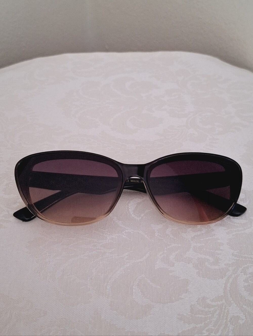 GG HIGH FASHION SUNGLASSES - NWOT